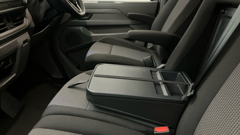 Volkswagen Transporter T32 Swb Electric 160kW 65kWh Commerce Pro Van Auto